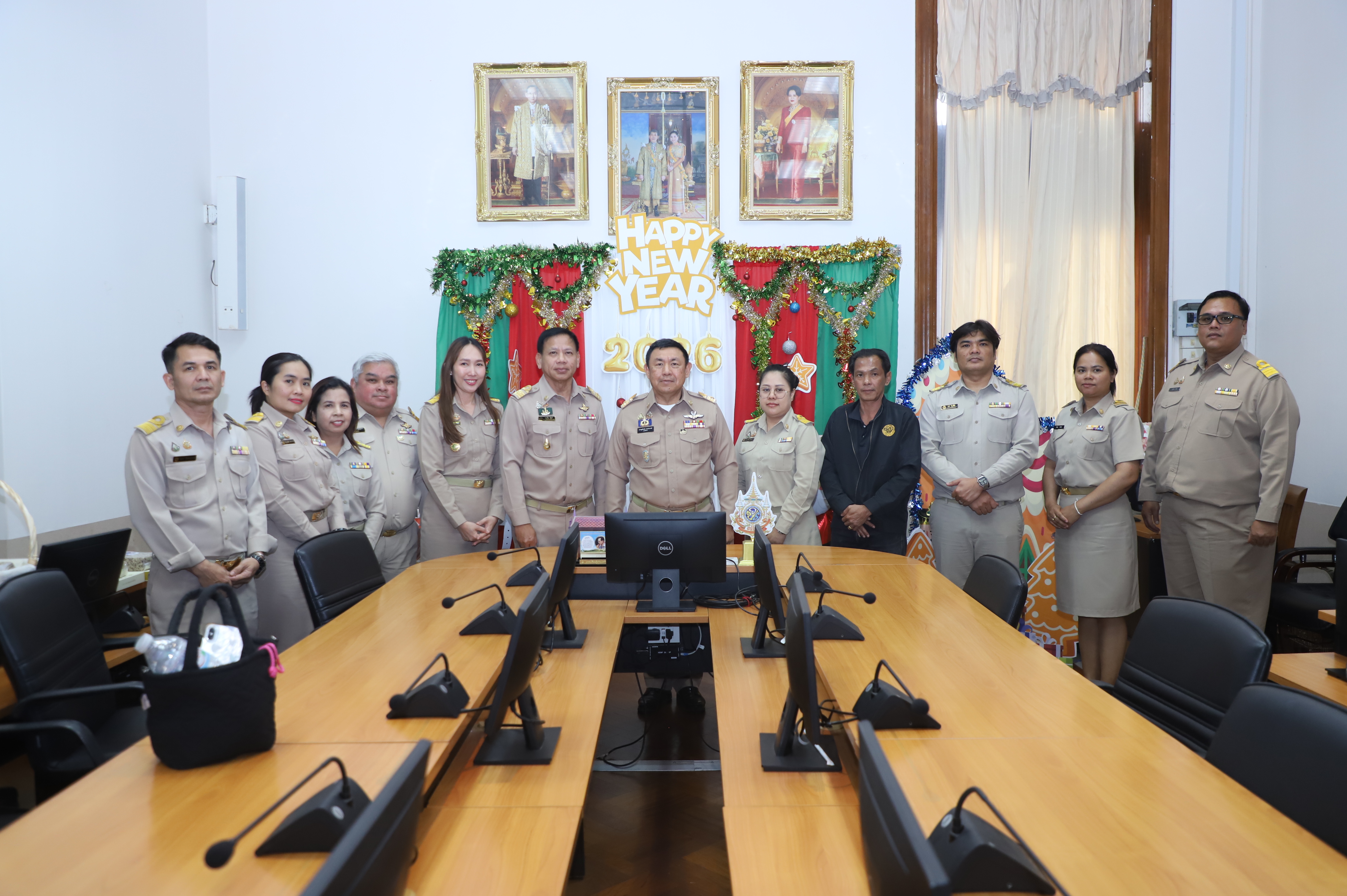title - ส.ป.ก. ร่วมกัน สวัสดีปีใหม่ ผู้บริหารสำนักงานการปฏิรูปที่ดินเพื่อเกษตรกรรม พร้อมรับพรต้อนรับปีใหม่ 2569